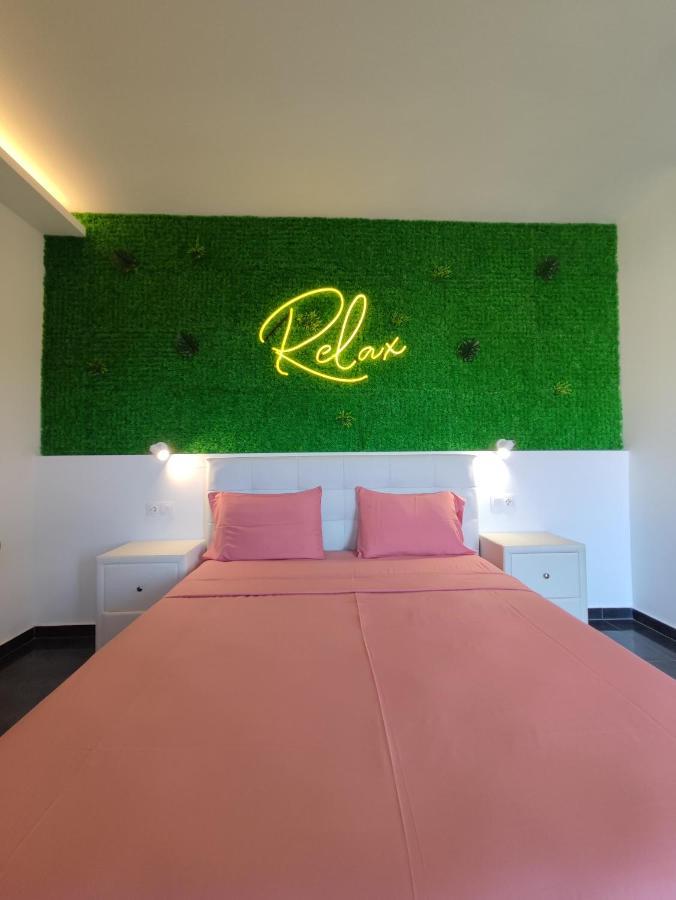 Theasis 4 Luxury Studio With Sea View ネオス・マルマラス エクステリア 写真