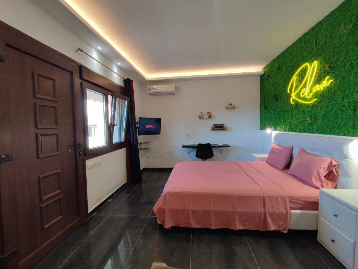 Theasis 4 Luxury Studio With Sea View ネオス・マルマラス エクステリア 写真